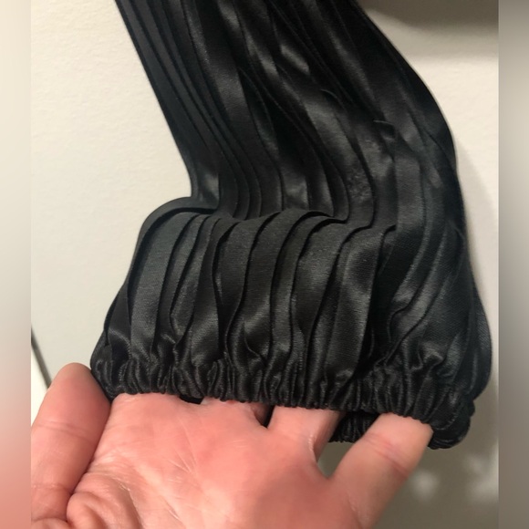 JAPNA black pleated long sleeve top size XS. - Picture 4 of 7